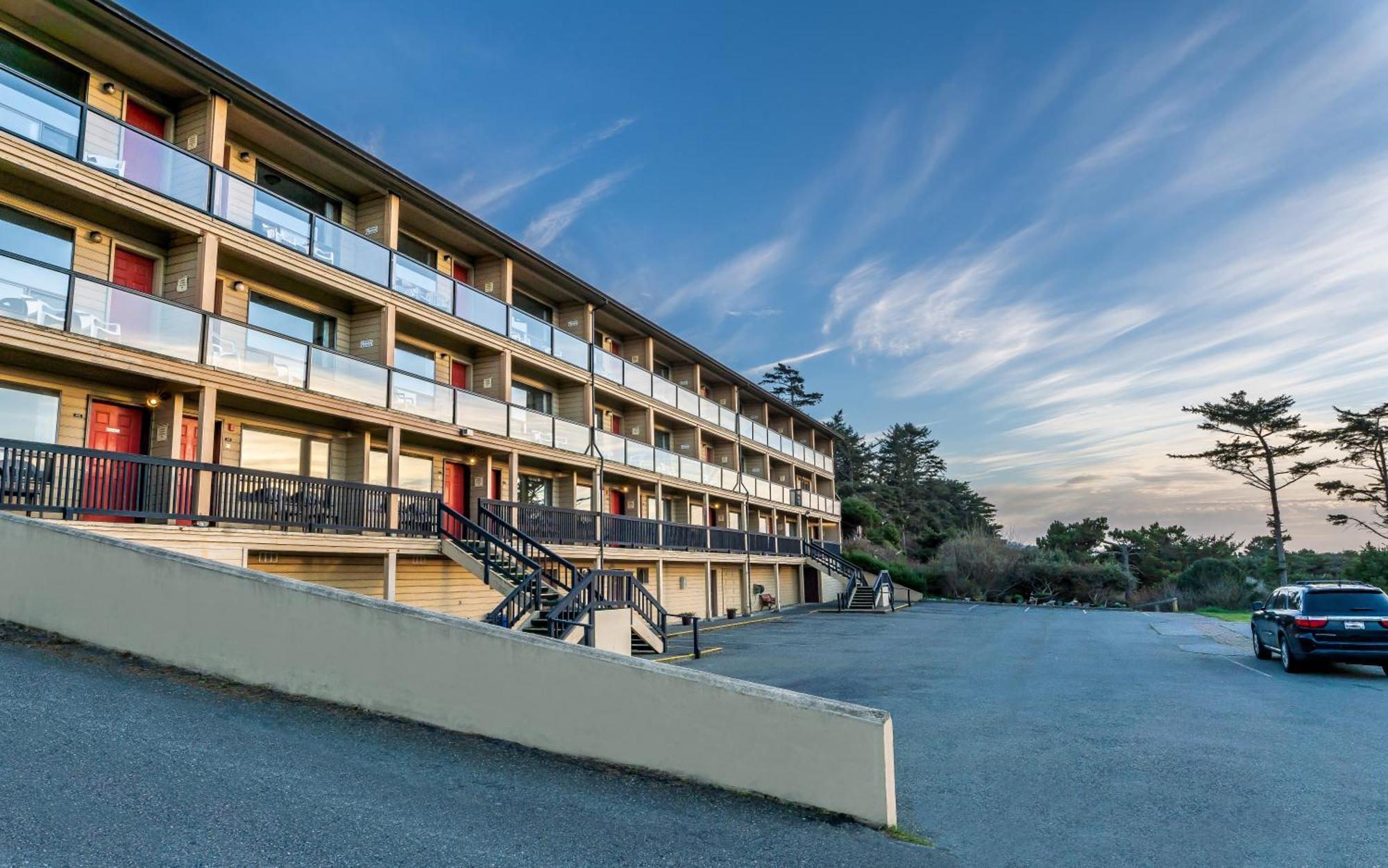 Gold Beach Inn Екстер'єр фото