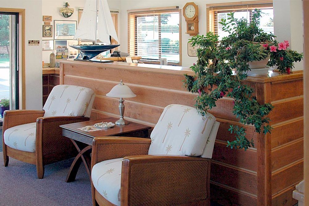 Gold Beach Inn Екстер'єр фото