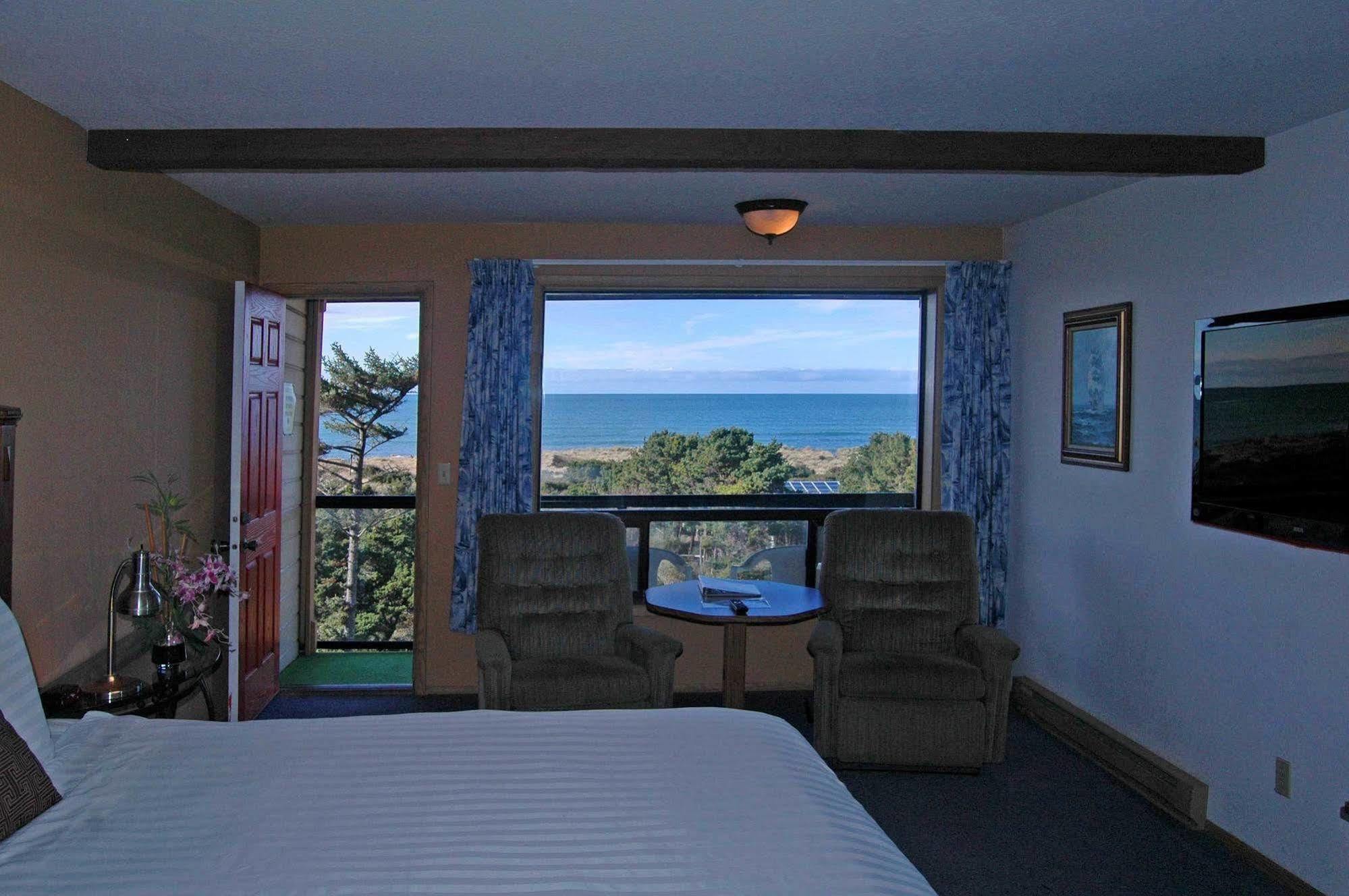 Gold Beach Inn Екстер'єр фото