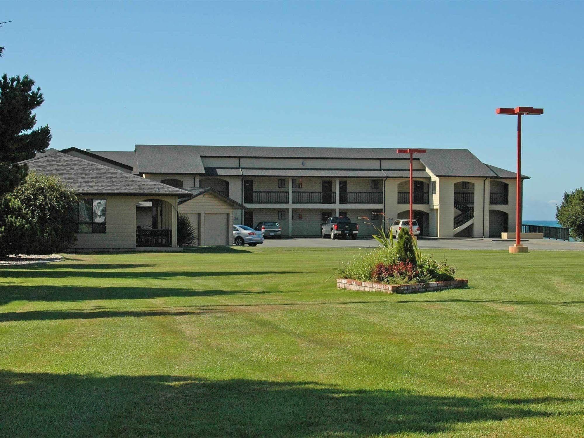 Gold Beach Inn Екстер'єр фото